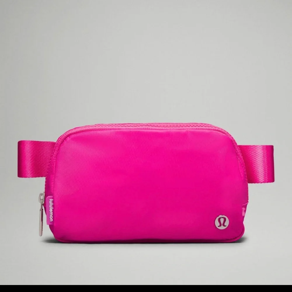 ***LAST ONE!!!**LULULEMON 1L EVERYWHERE BELT BAG IN SONIC PINK/WHITE - Picture 1 of 10